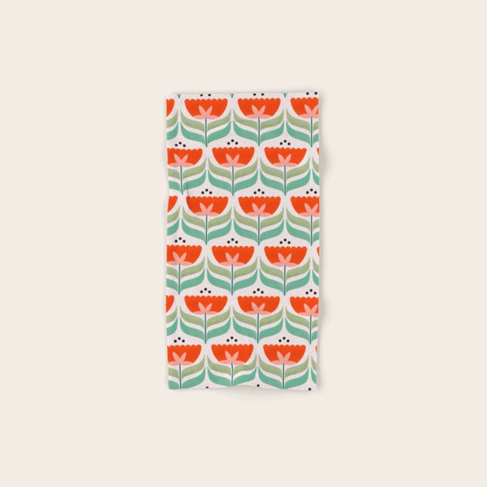Retro Tulips Pattern Bath Towel Gallery Image 1
