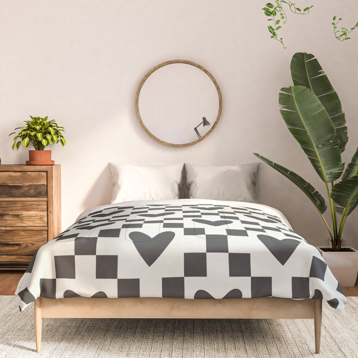 Black and white love heart checkered pattern Comforter Gallery Image 3