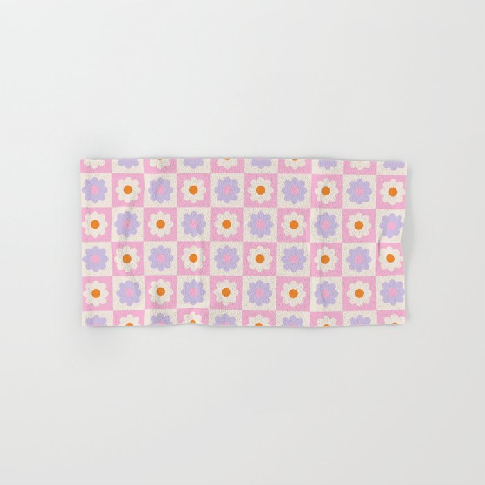 Retro Flower Pattern II Bath Towel Gallery Image 1