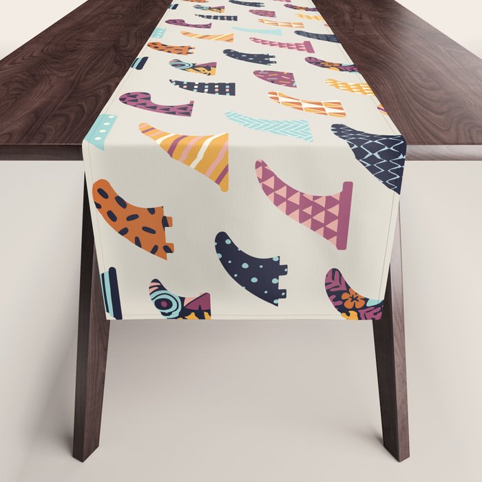 Single fin Table Runner Gallery Image 1