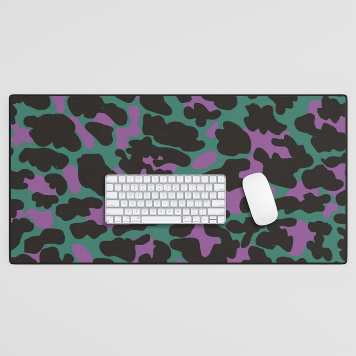 Kitty#3 Desk Mat Gallery Image 1