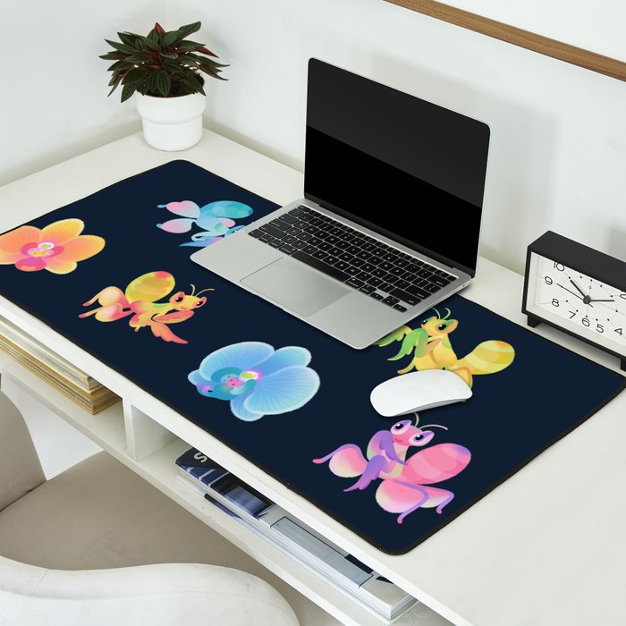 Orchid mantis - Dark Desk Mat Gallery Image 2
