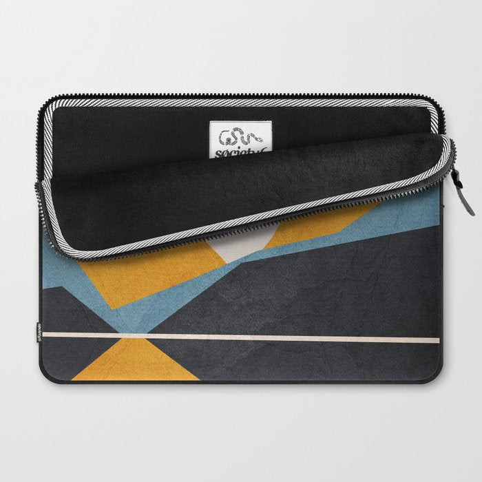 Line Mountain Beauty II Laptop Sleeve Gallery Image 2