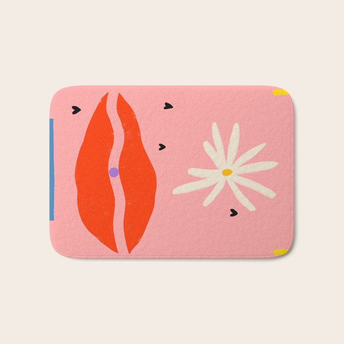 PEARL AND DAISY Bath Mat Gallery Image 1