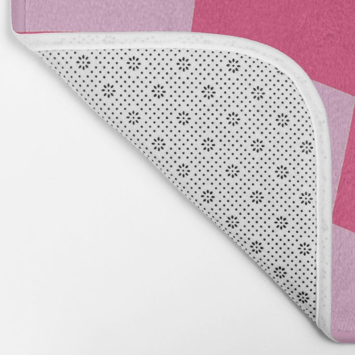Hot Pink Wavy Checkered Pattern Bath Mat Gallery Image 2