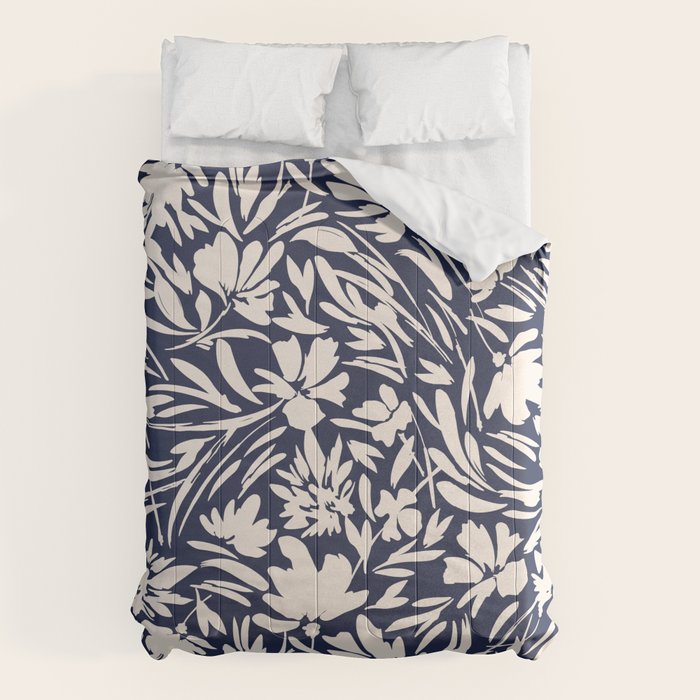 Wild floral strokes I Comforter Gallery Image 6