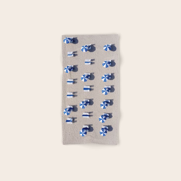 Beach Umbrellas Bath Towel Gallery Image 1