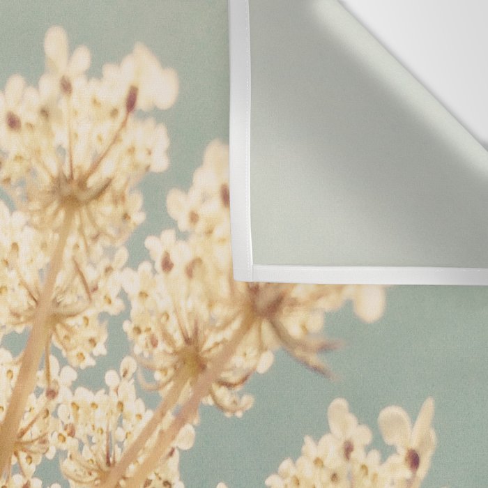 Queen Anne's Lace Wall Tapestry Gallery Image 3
