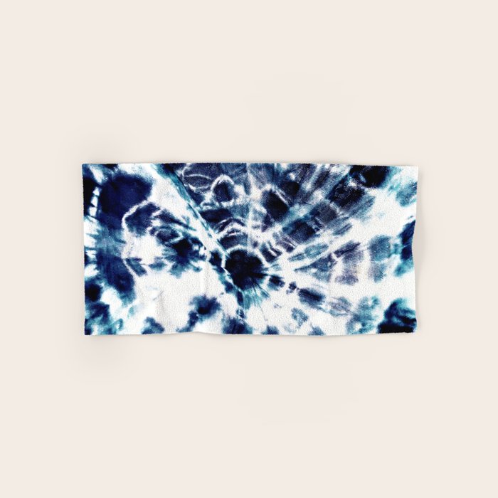 Tie Dye Sunburst Blue Bath Towel Gallery Image 1