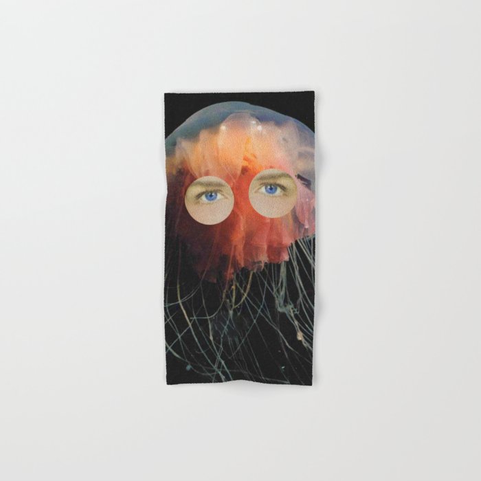A (very) Jelly Fish Bath Towel Gallery Image 1