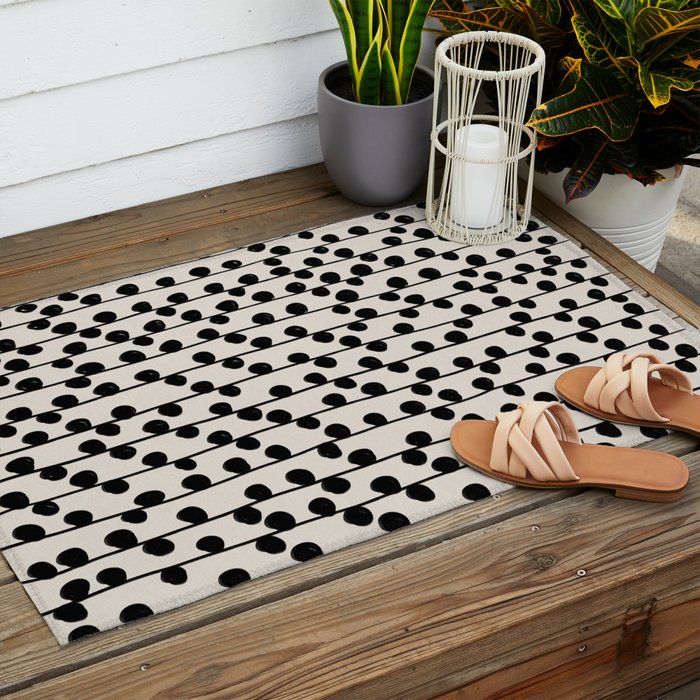 Dots / Black & White Pattern Outdoor Rug Gallery Image 2