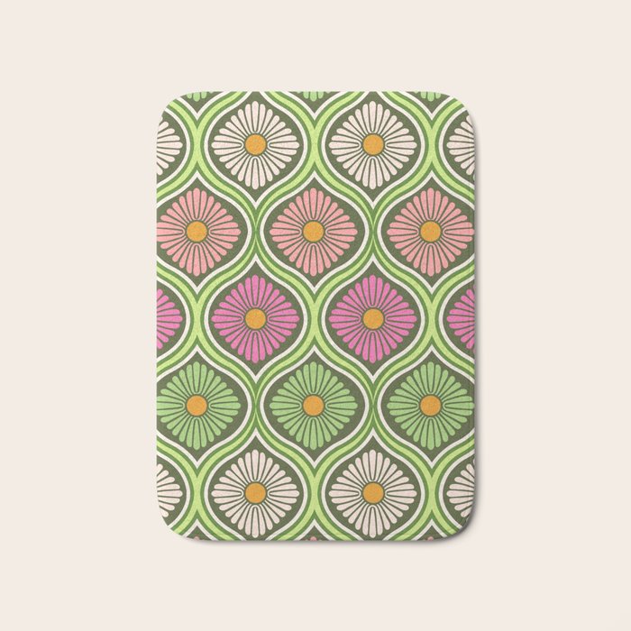 Groovy 70s Retro Mod Daisy Flowers Bath Mat Gallery Image 1