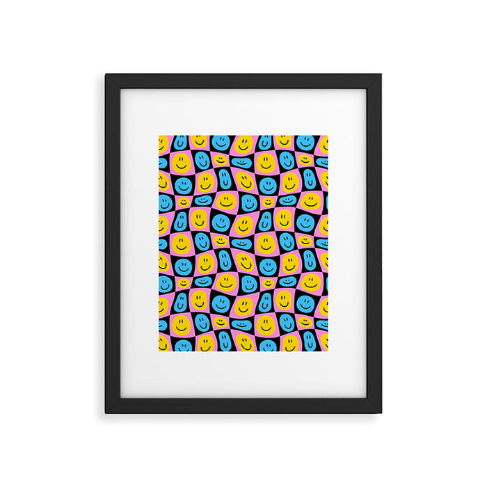 Retro happy smiling face checkered pattern Framed Art Print Gallery Image 1