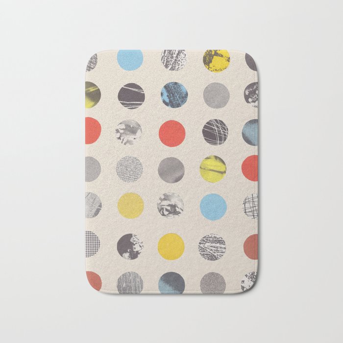 Paper Pattern / Circles Bath Mat Gallery Image 1