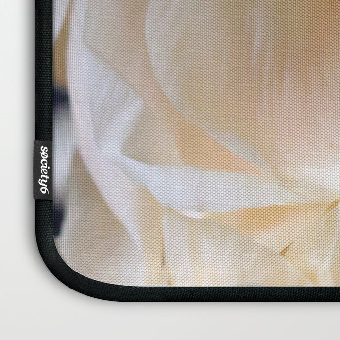 Pearl Laptop Sleeve Gallery Image 3