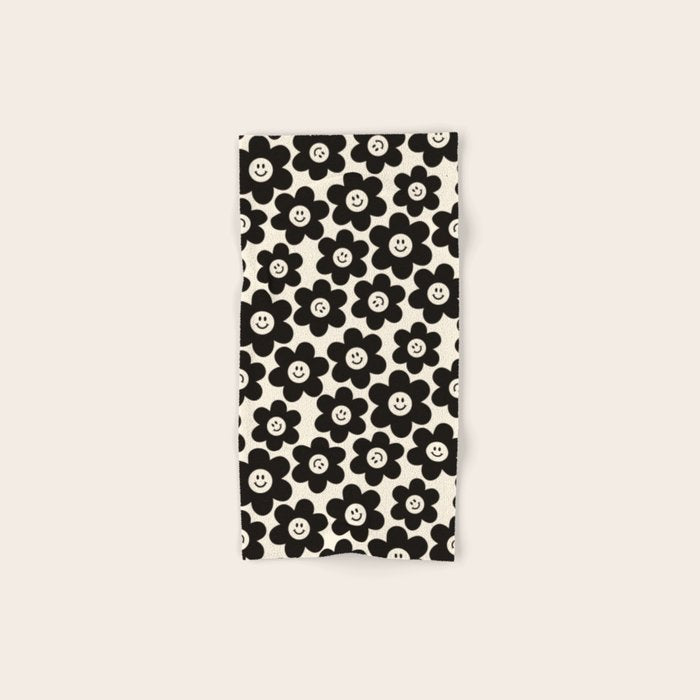 Retro Black & White Smiley Flower Pattern Bath Towel Gallery Image 1