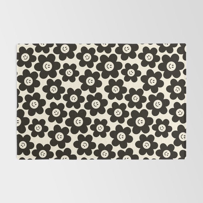 Retro Black & White Smiley Flower Pattern Rug Gallery Image 2