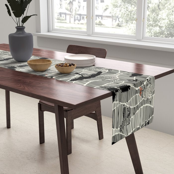 Wildlife Safari Savannah black ´n white Table Runner Gallery Image 2