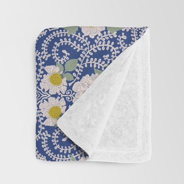 Garden Vines Throw Blanket Gallery Image 3