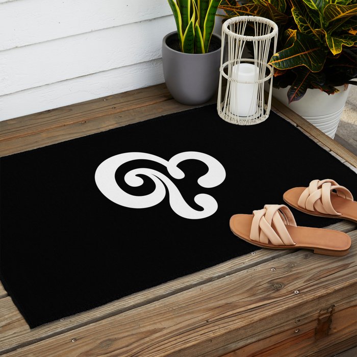 The Ampersand: B&W Edition Outdoor Rug Gallery Image 2