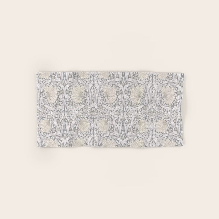 William Morris Vintage Pimpernel Linen Cloud Grey Bath Towel Gallery Image 1
