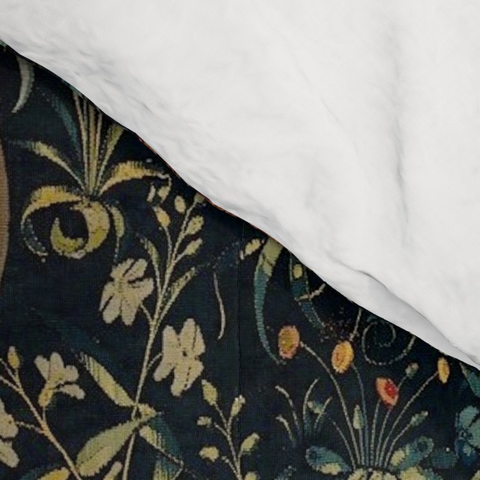 The Unicorn Rests in a Garden from the Unicorn Tapestries Comforter Gallery Image 4