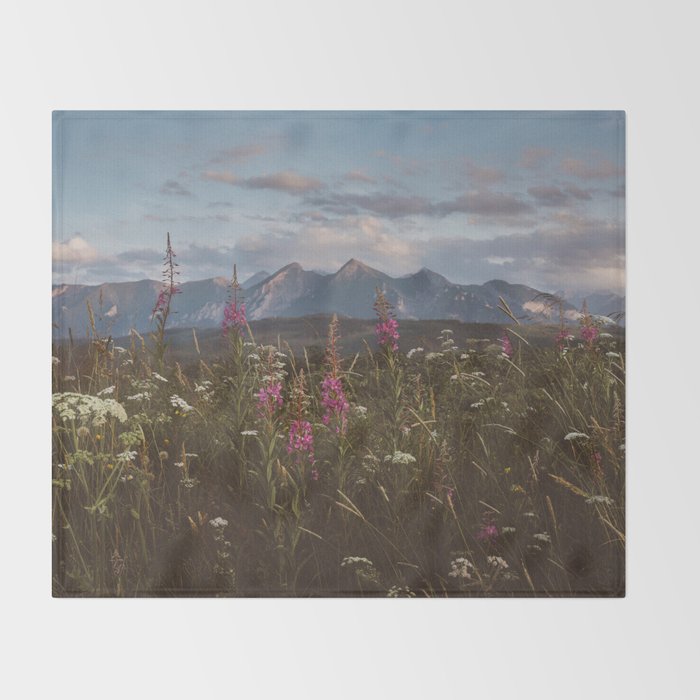 Mountain vibes - Landscape and Nature Photography Throw Blanket Gallery Image 2