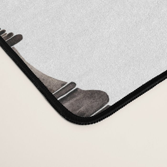 Queen (watercolor painting) Desk Mat Gallery Image 4