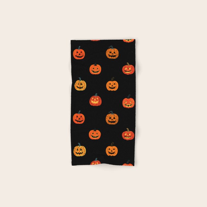 Halloween jack o lantern pumpkin art pattern Bath Towel Gallery Image 1