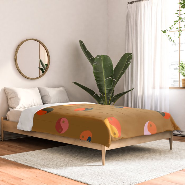 Yin and Yang Pattern -  golden yellow Comforter Gallery Image 2