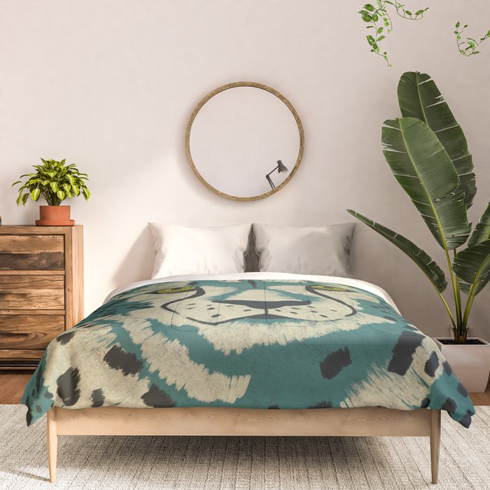 Majestic Cheetah - Bold Wildcat Design with Teal Background Comforter Gallery Image 3