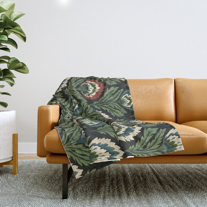 Vintage Floral Tapestry Pattern Throw Blanket Gallery Image 1