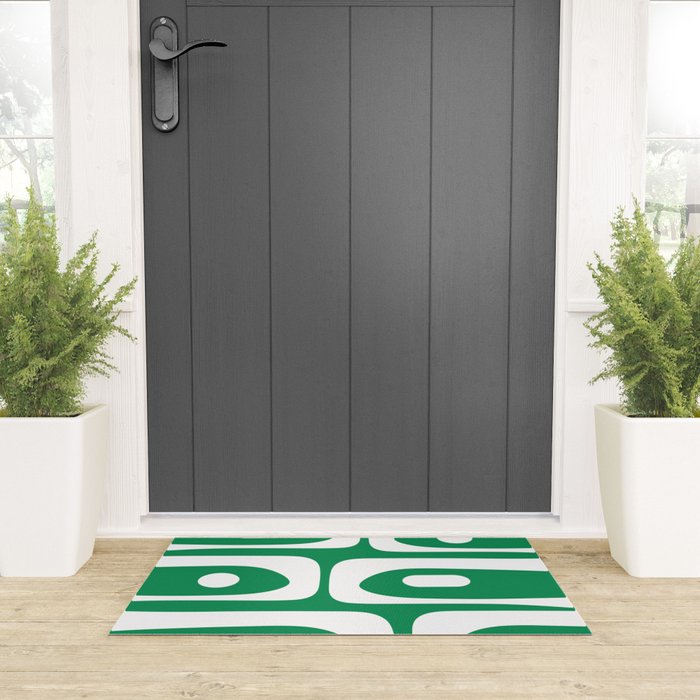 Mid-Century Modern Piquet Minimalist Abstract in Kelly Green and White Welcome Mat Gallery Image 3