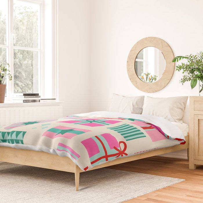 Retro Geometric Christmas Gift pattern on Cream Duvet Cover Gallery Image 2