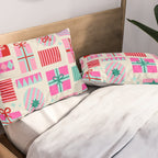 Retro Geometric Christmas Gift pattern on Cream Pillow Sham Gallery Image 2