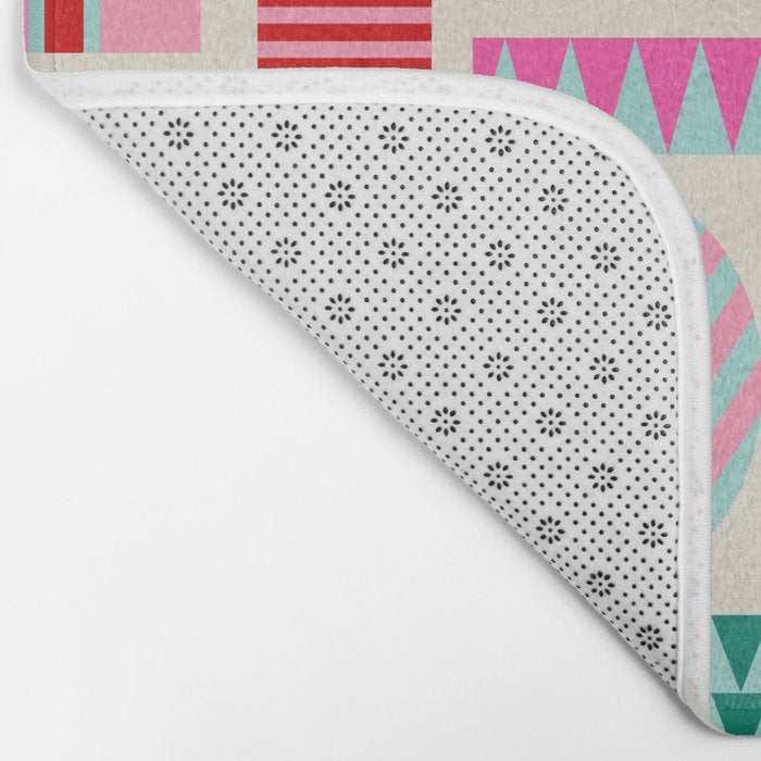 Retro Geometric Christmas Gift pattern on Cream Bath Mat Gallery Image 2