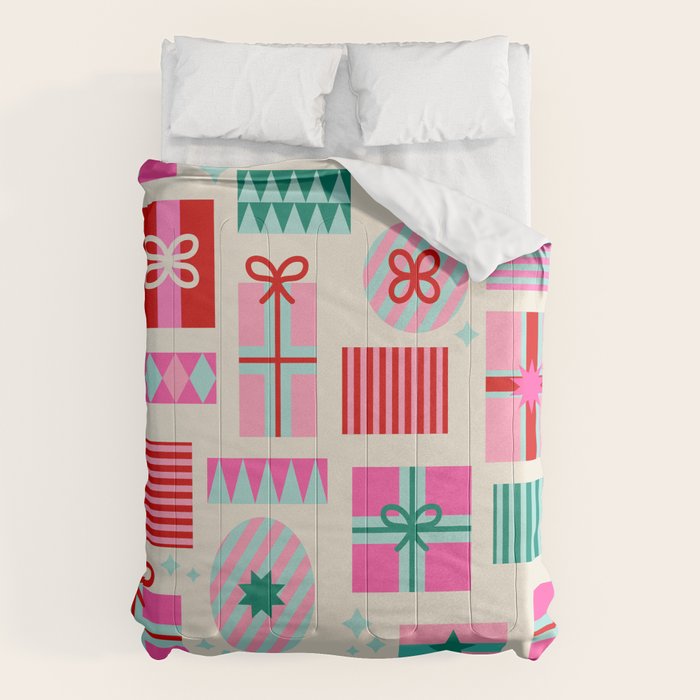 Retro Geometric Christmas Gift pattern on Cream Comforter Gallery Image 6