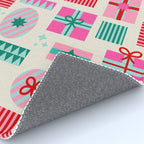 Retro Geometric Christmas Gift pattern on Cream Rug Gallery Image 4