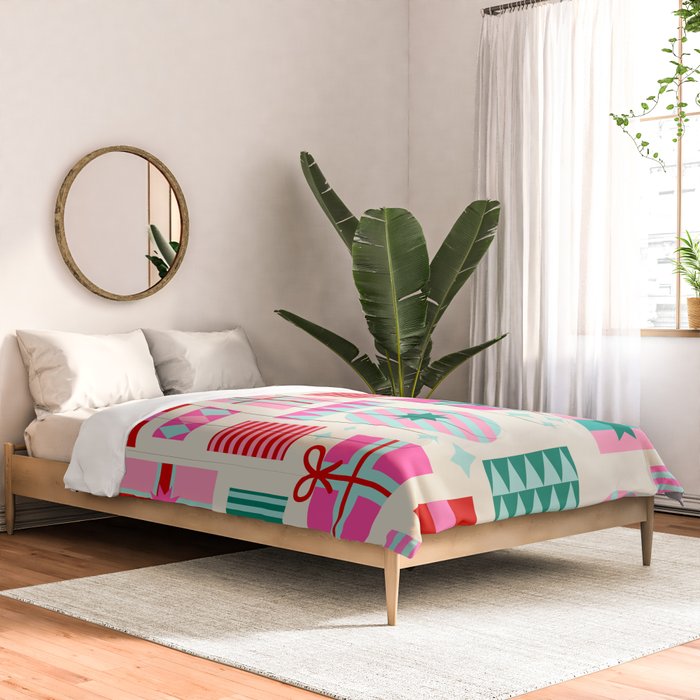 Retro Geometric Christmas Gift pattern on Cream Comforter Gallery Image 2