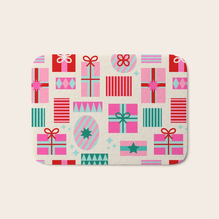 Retro Geometric Christmas Gift pattern on Cream Bath Mat Gallery Image 1