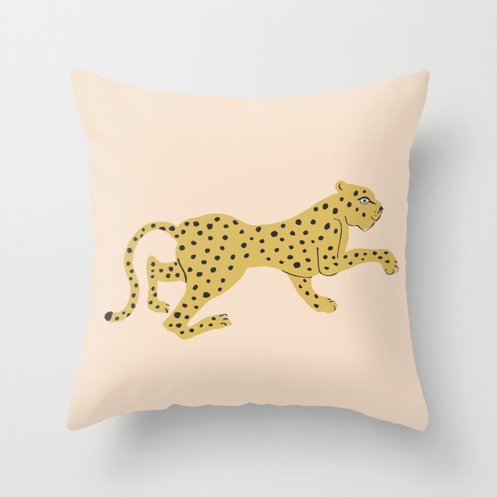 le guépard Throw Pillow Gallery Image 6