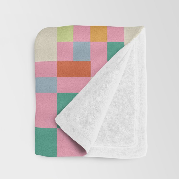 Retro vintage checkered geometric pattern Throw Blanket Gallery Image 3