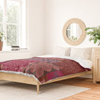 Hawaiian quilt Monstera pattern in maroon Duvet Cover Gallery Image 2