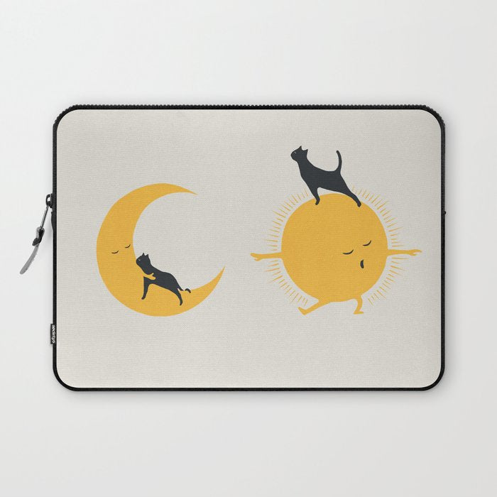 Good Meow'ing 10 good night hug Laptop Sleeve Gallery Image 1