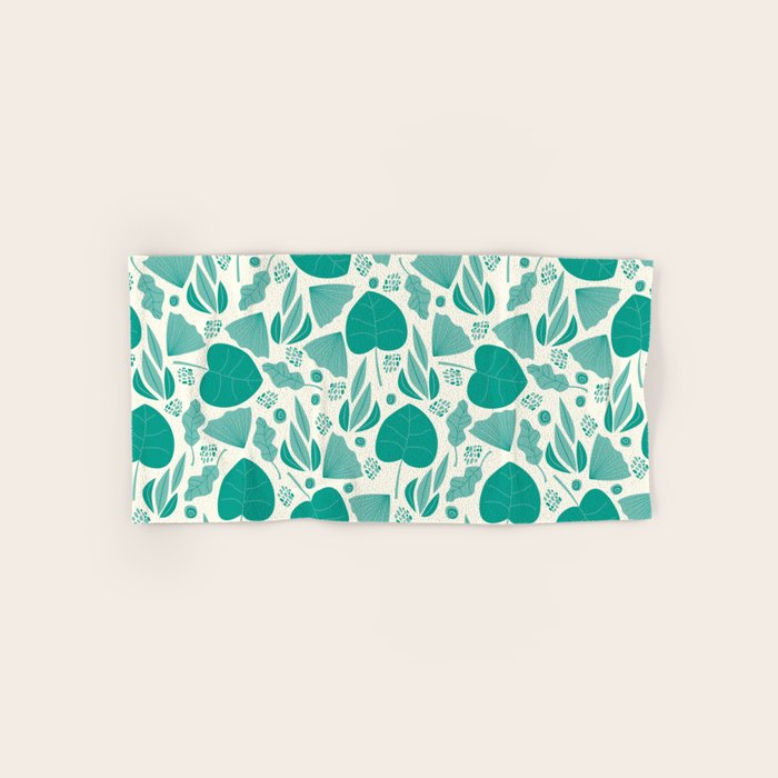 Green leaves pattern Bath Towel Gallery Image 1