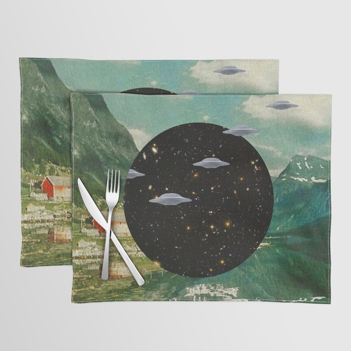 Alien Escapade Placemat Gallery Image 1