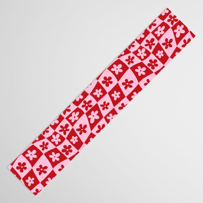 Red and Pink Retro Daisy Checkerboard Swirl Pattern Table Runner Gallery Image 3