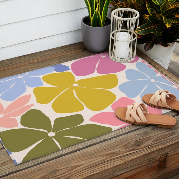 Checkered Carefree Blooms Outdoor Rug Gallery Image 2
