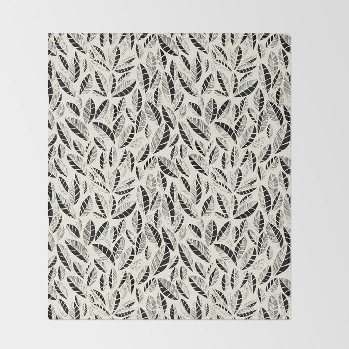 Wildlife Safari Laeves black ´n white Throw Blanket Gallery Image 2