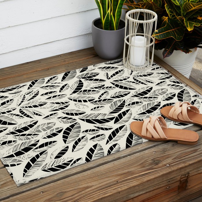 Wildlife Safari Laeves black ´n white Outdoor Rug Gallery Image 2